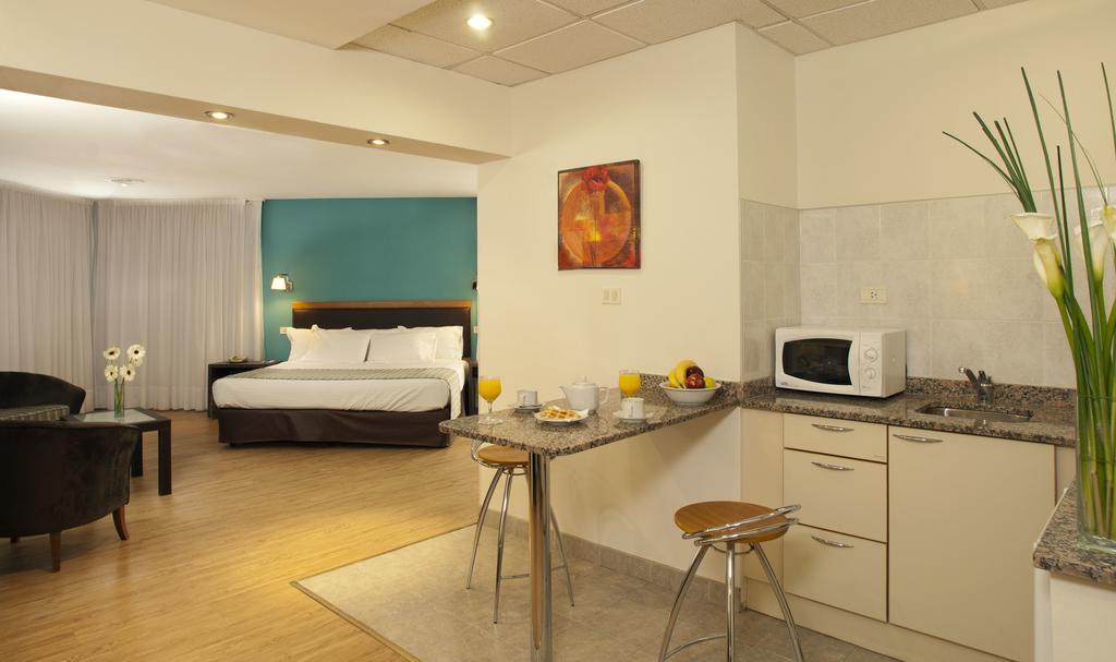 Hotel Land Express Neuquén Zewnętrze zdjęcie