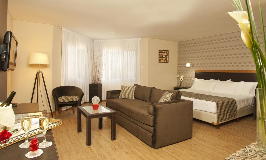 Hotel Land Express Neuquén Zewnętrze zdjęcie