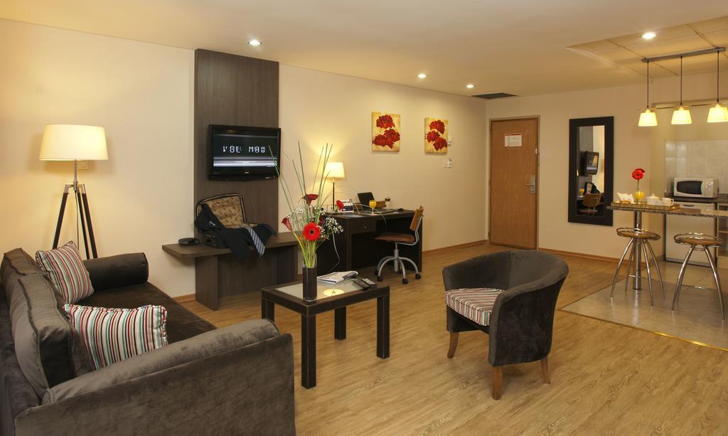 Hotel Land Express Neuquén Zewnętrze zdjęcie